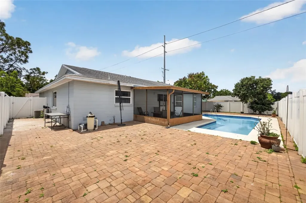 11207 Fireside Drive Tampa FL 33625