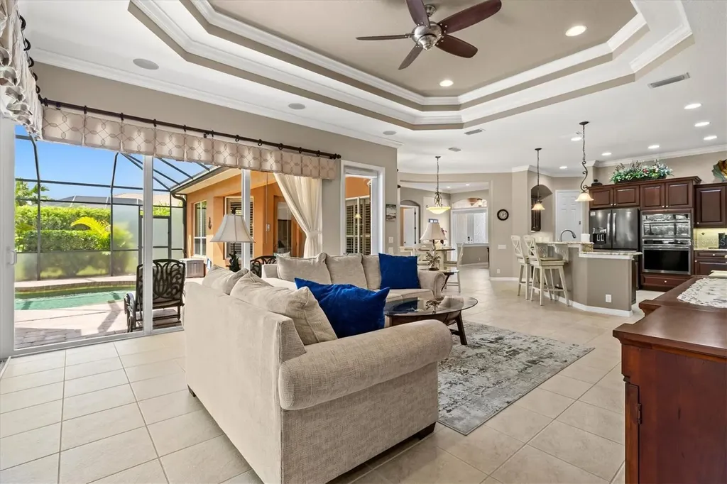 315 Petrel Trail Bradenton FL 34212