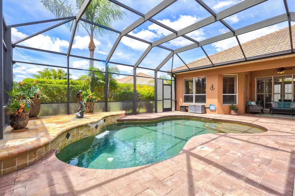 315 Petrel Trail Bradenton FL 34212