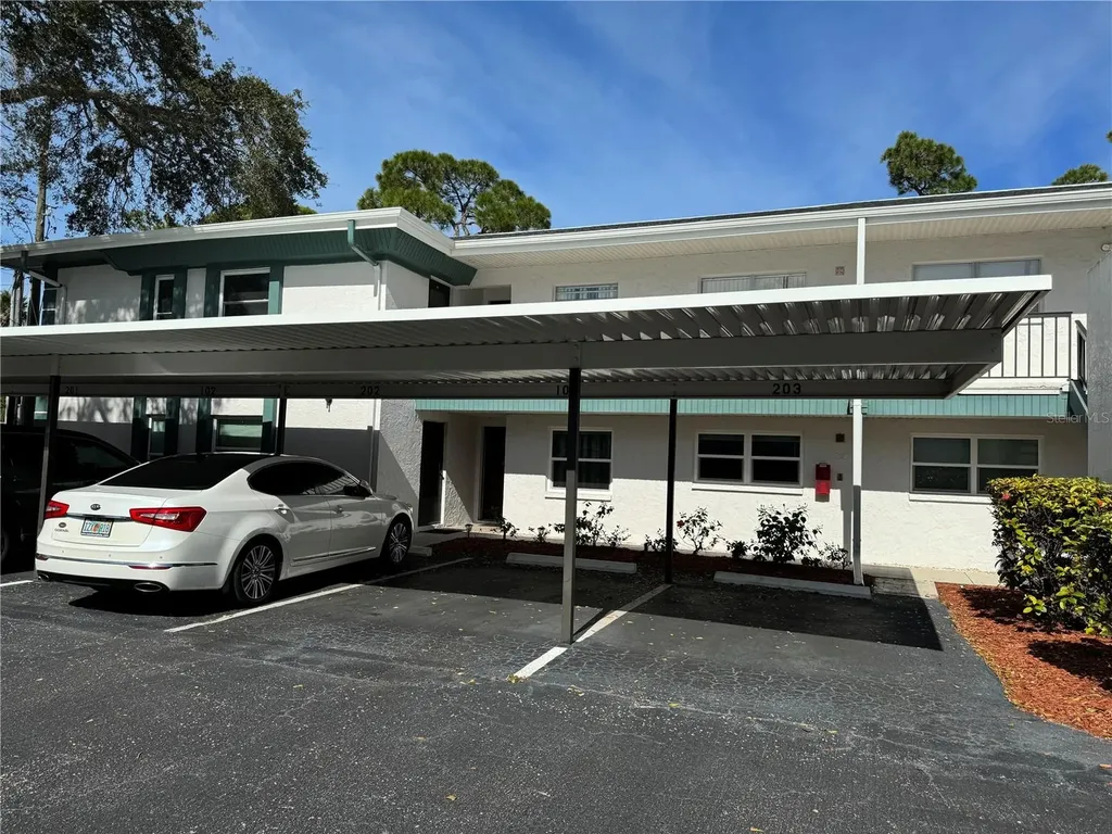 7580 92nd Street Seminole FL 33777