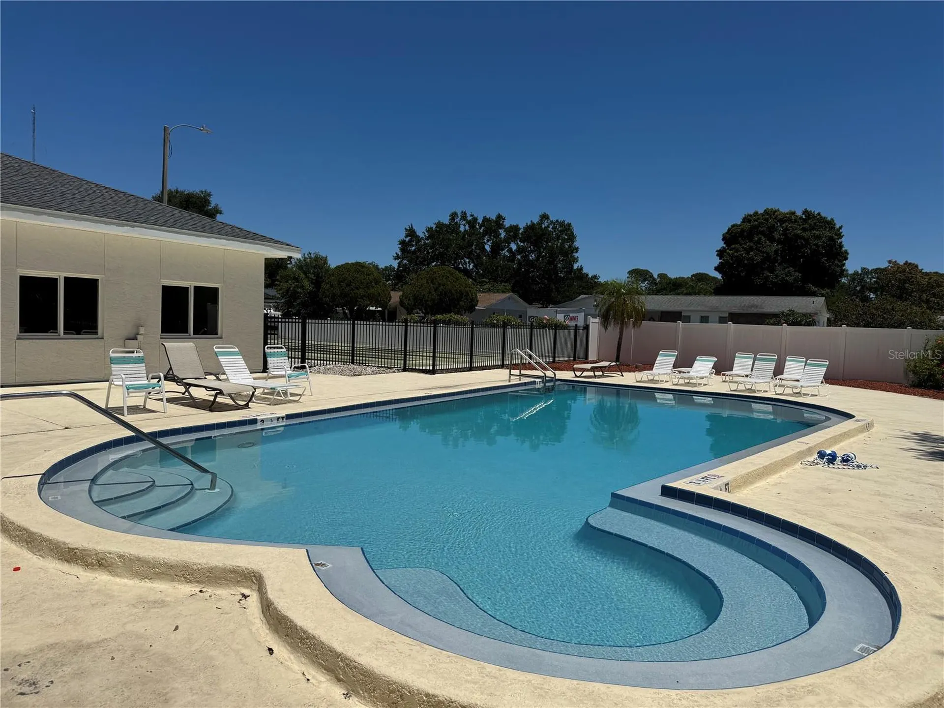 7580 92nd Street Seminole FL 33777