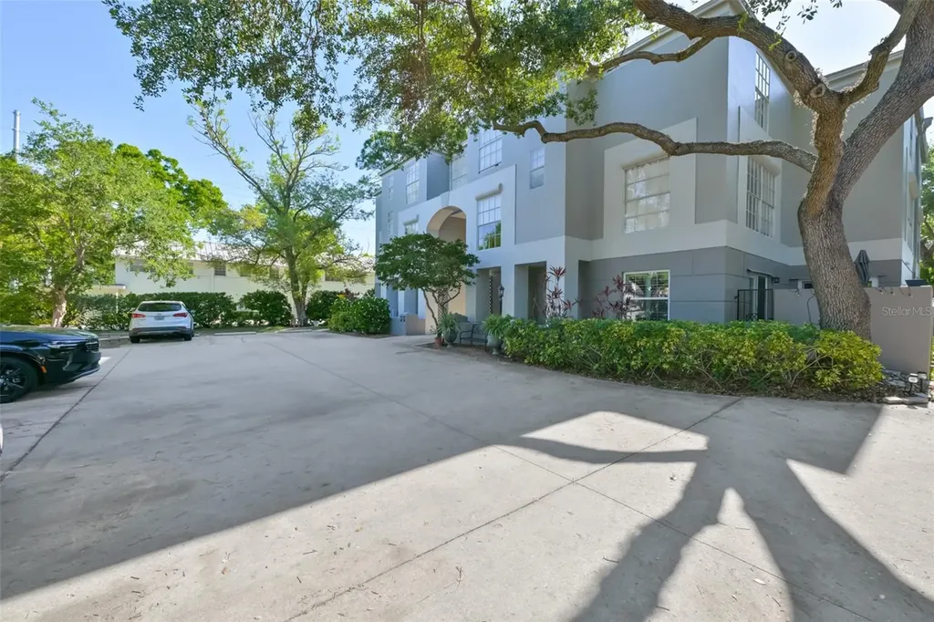 606 S Glen Avenue Tampa FL 33609