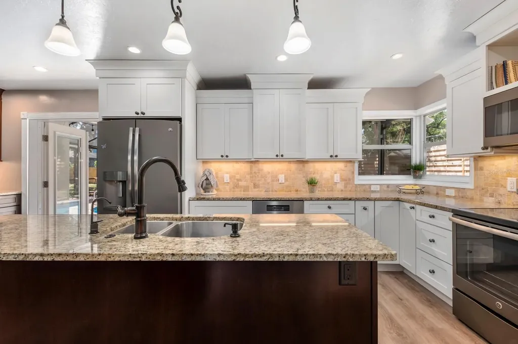 2352 Palm Terrace Sarasota FL 34231