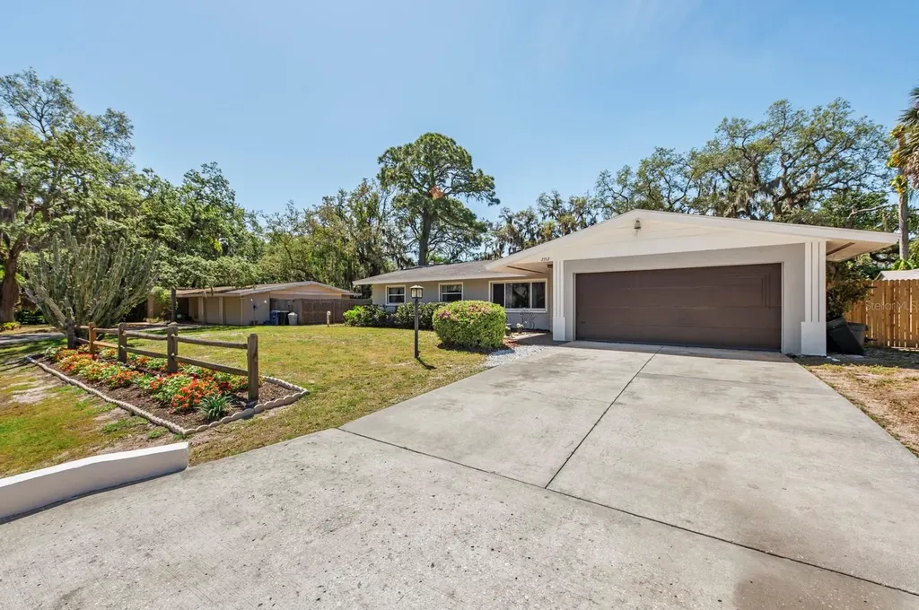 2352 Palm Terrace Sarasota FL 34231