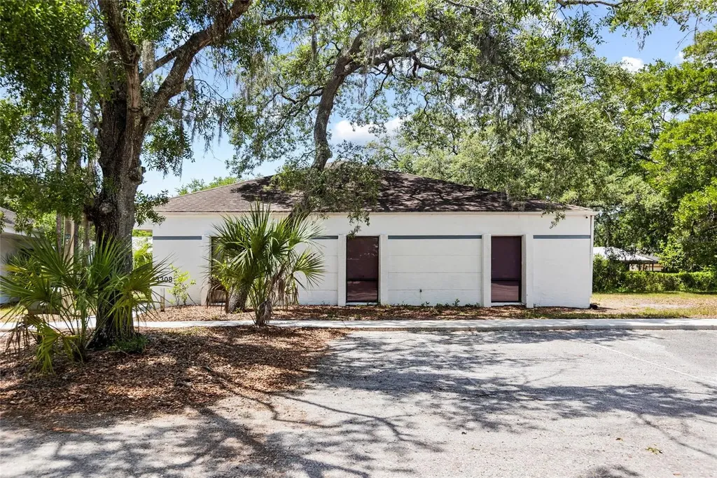 13308 Winding Oak Court Tampa FL 33612