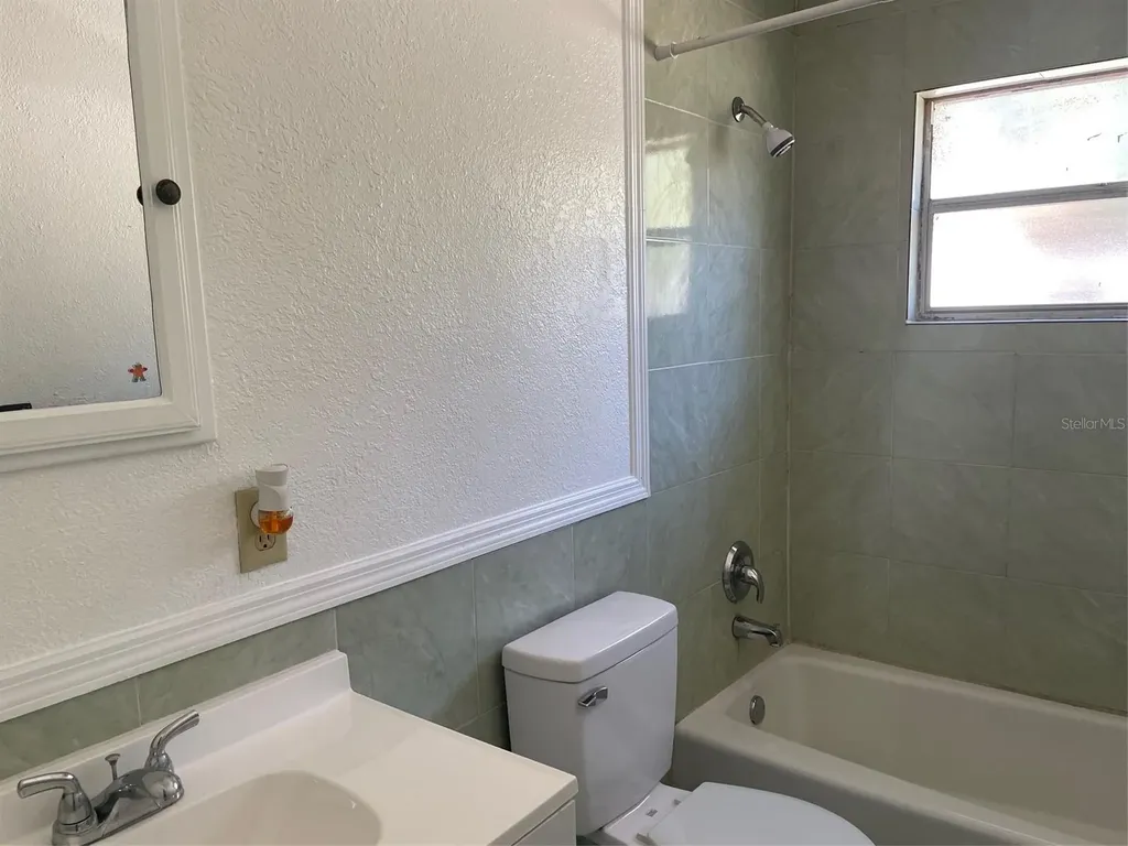 1935 W 14th Street Sanford FL 32771