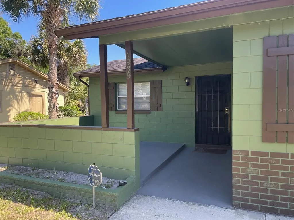 1935 W 14th Street Sanford FL 32771