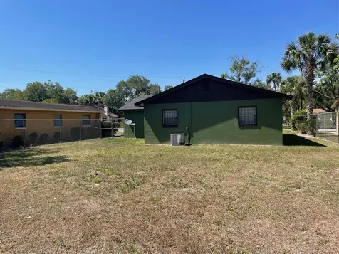 1935 W 14th Street Sanford FL 32771