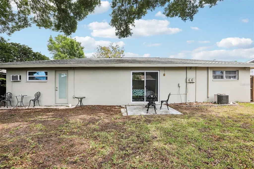 1104/1106 Amble Lane Clearwater FL 33755