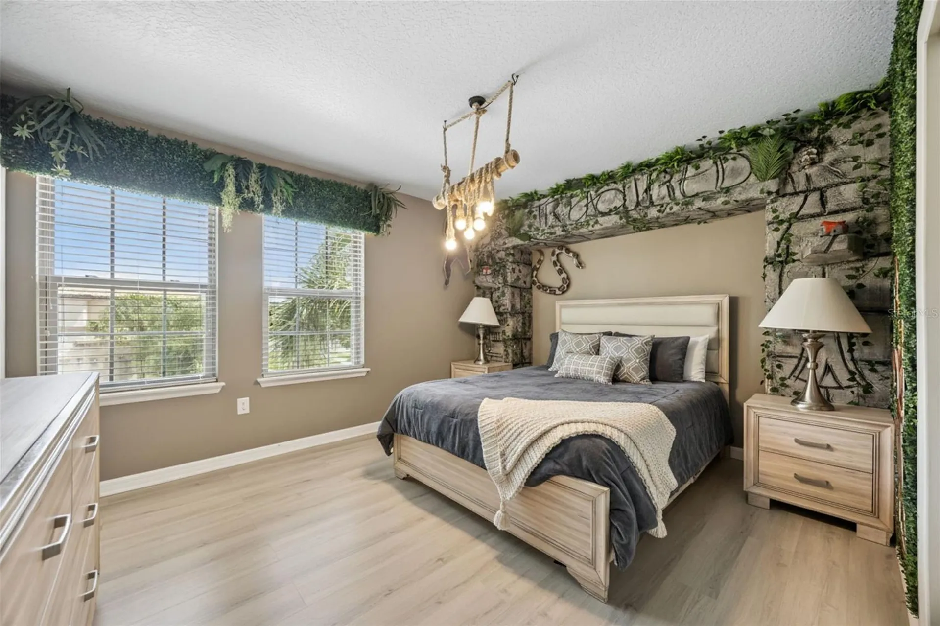 8875 Qin Loop Kissimmee FL 34747