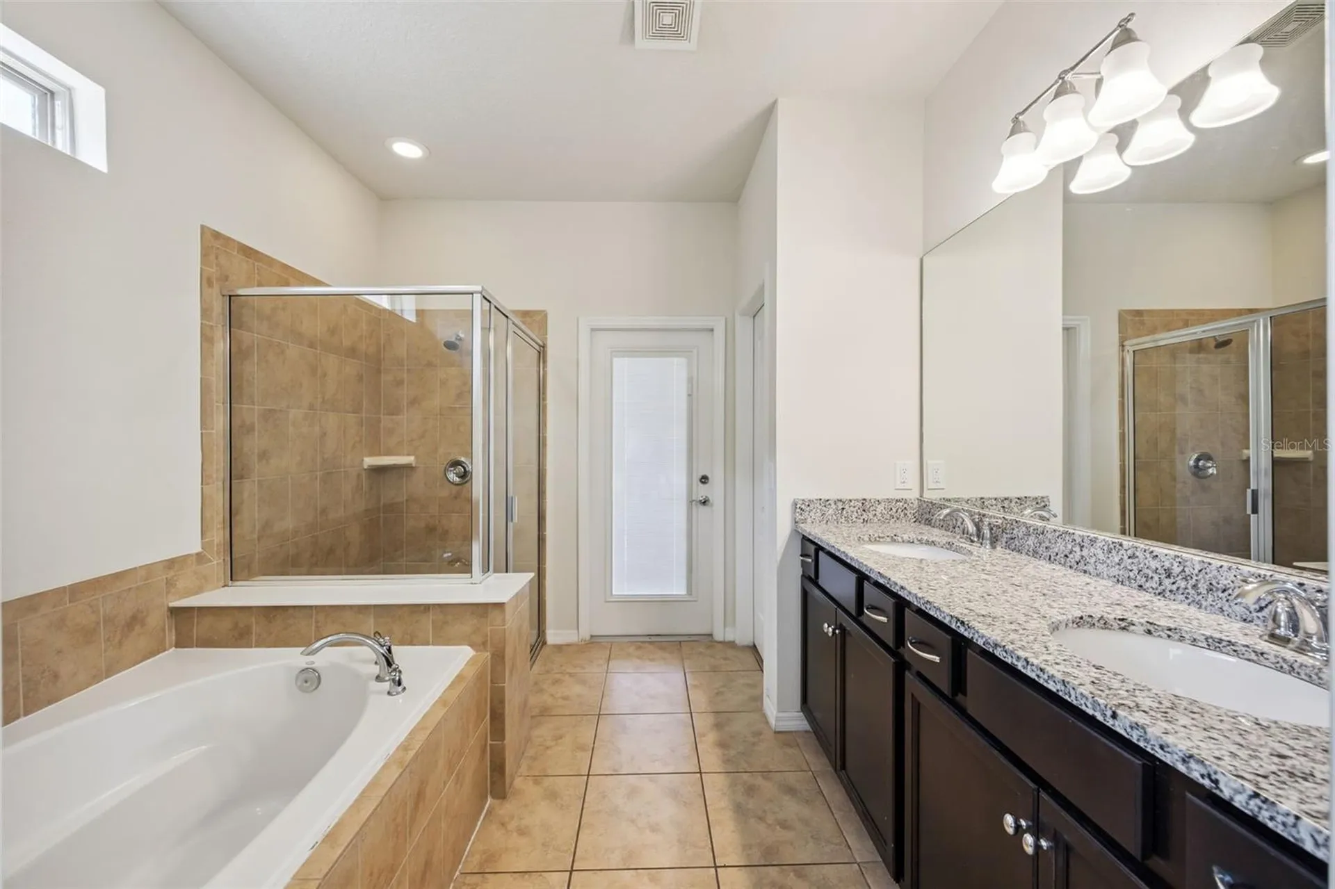 8875 Qin Loop Kissimmee FL 34747