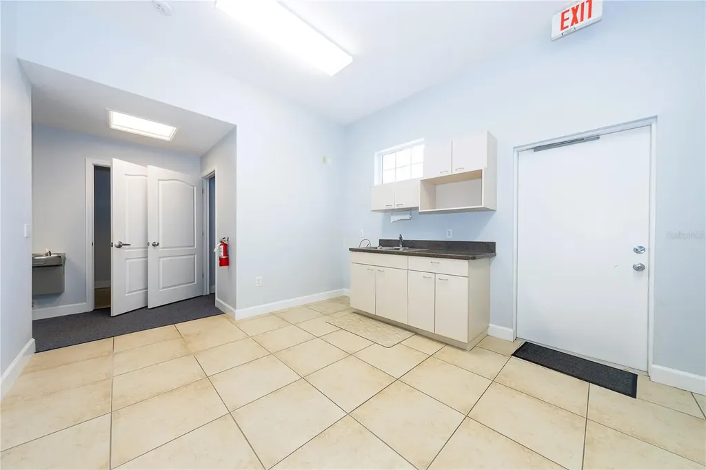 2001 Manatee Avenue E Bradenton FL 34208