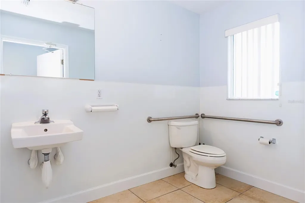 2001 Manatee Avenue E Bradenton FL 34208