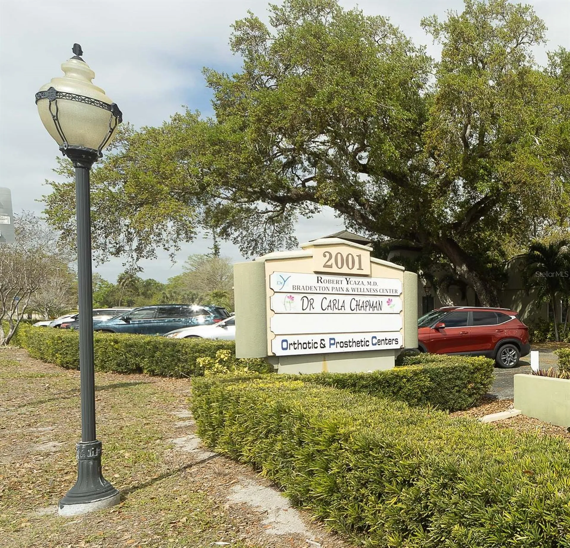 2001 Manatee Avenue E Bradenton FL 34208
