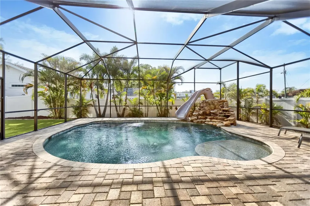 1506 S Clark Avenue Tampa FL 33629