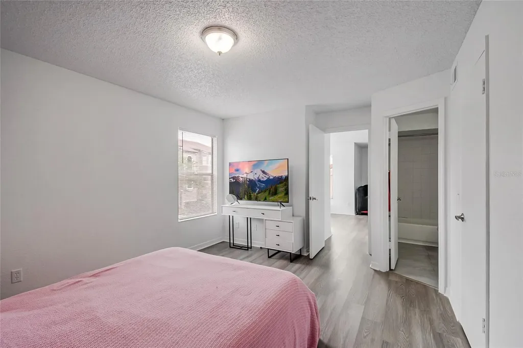 5120 Conroy Road Orlando FL 32811