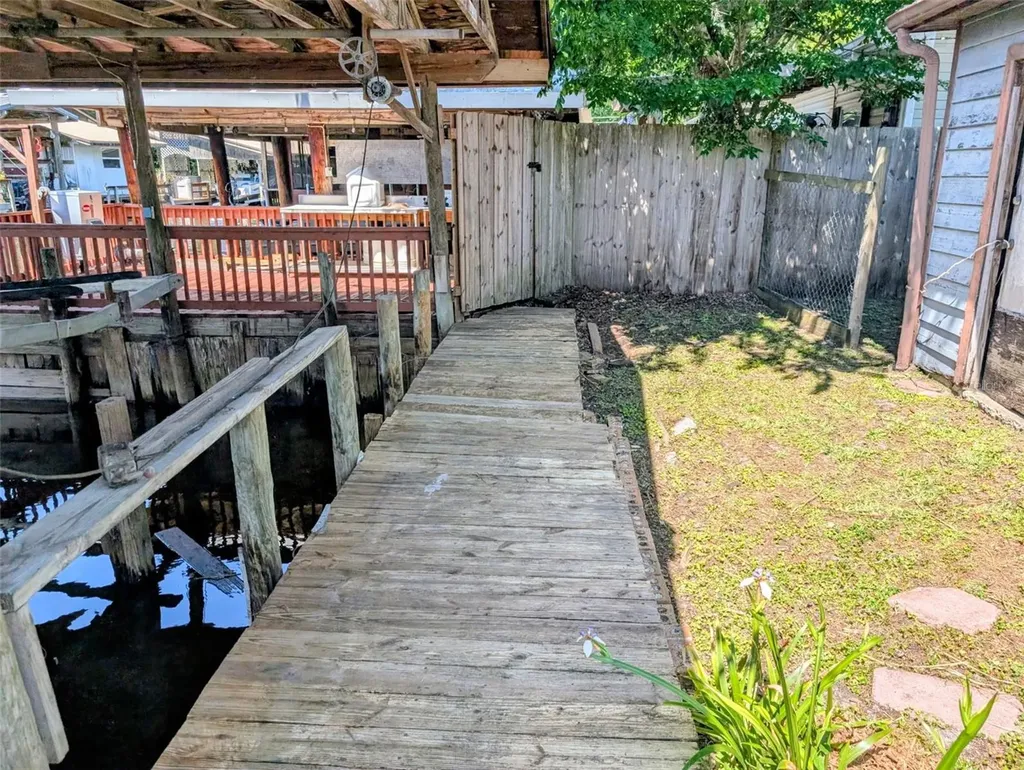 24514 Bonnett Road Astor FL 32102