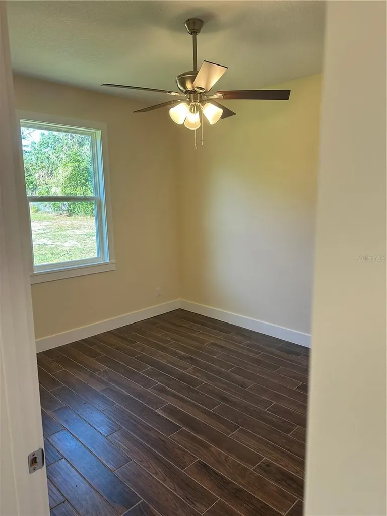 4011 Amber Road Valrico FL 33594