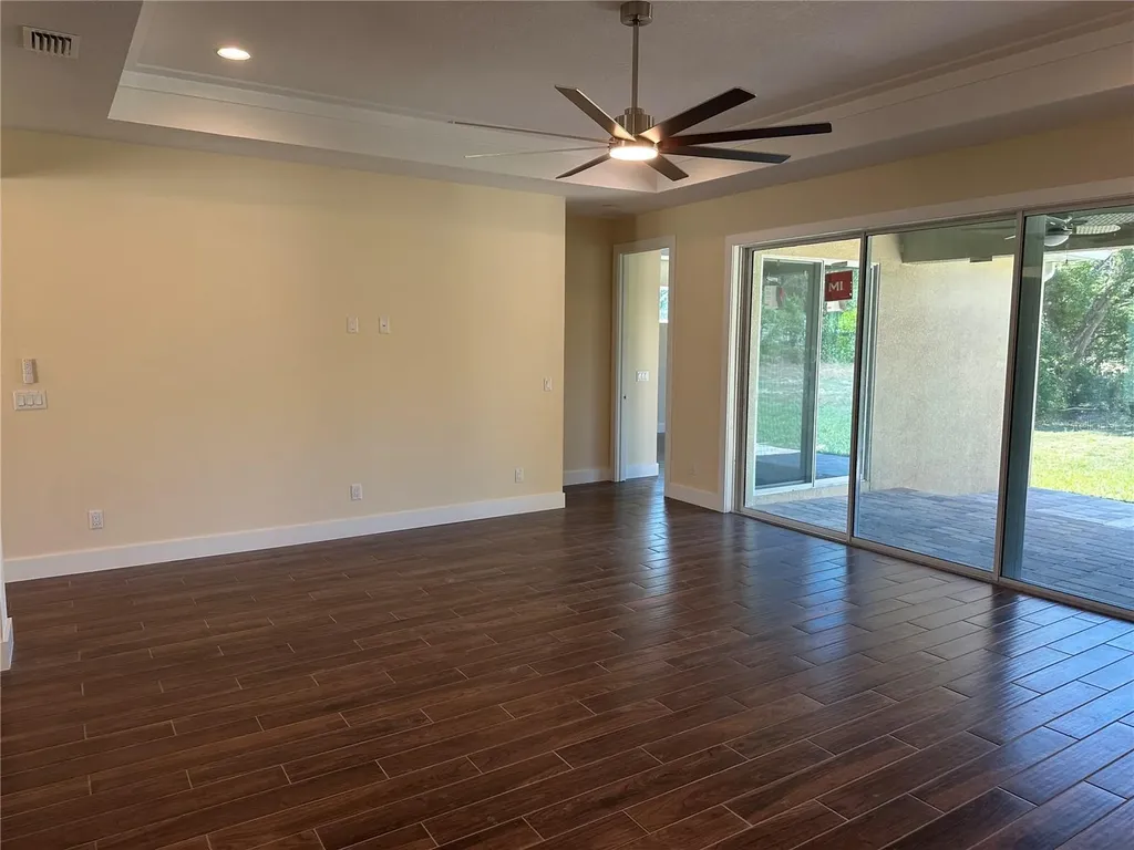4011 Amber Road Valrico FL 33594