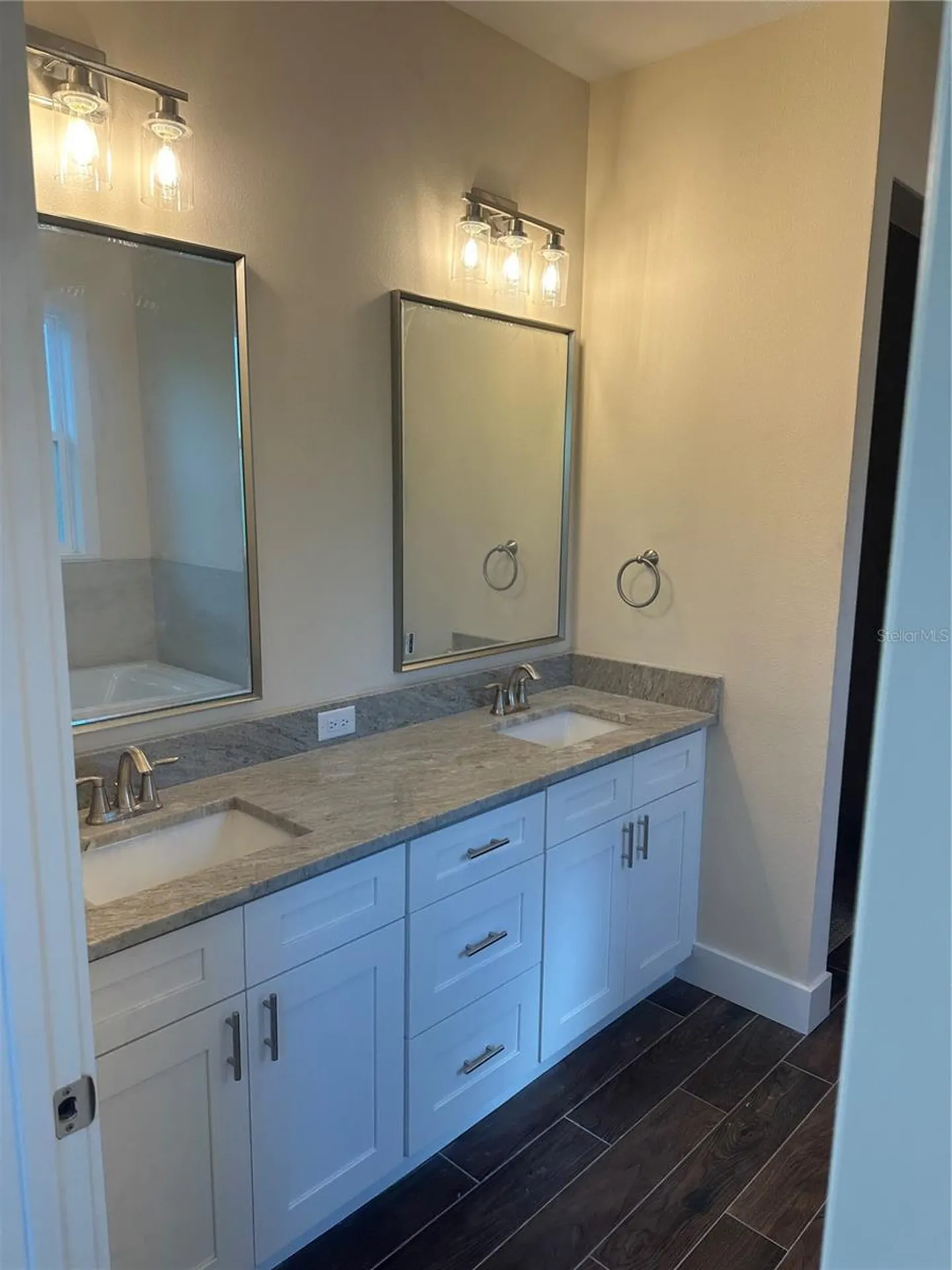 4011 Amber Road Valrico FL 33594