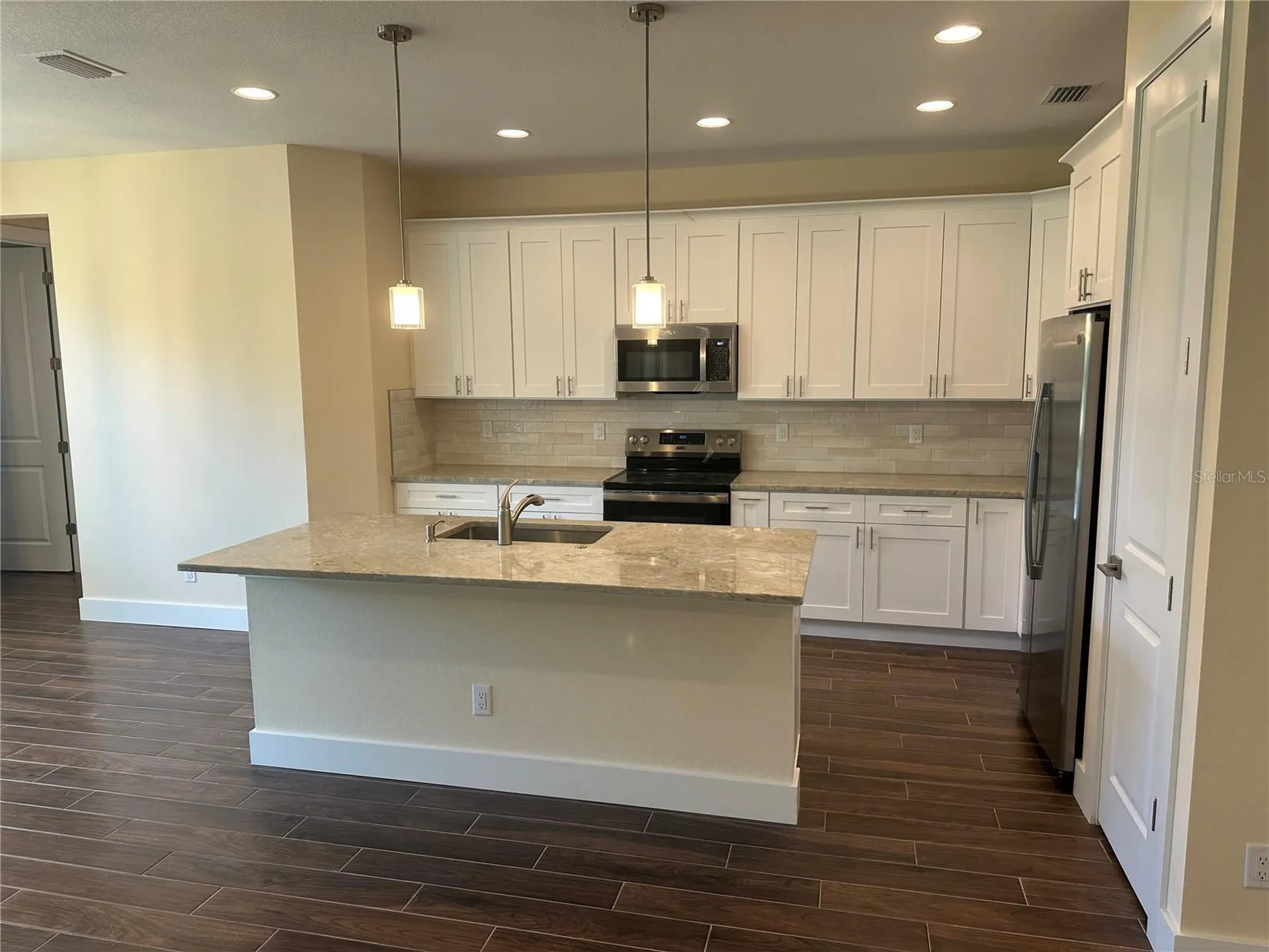 4011 Amber Road Valrico FL 33594