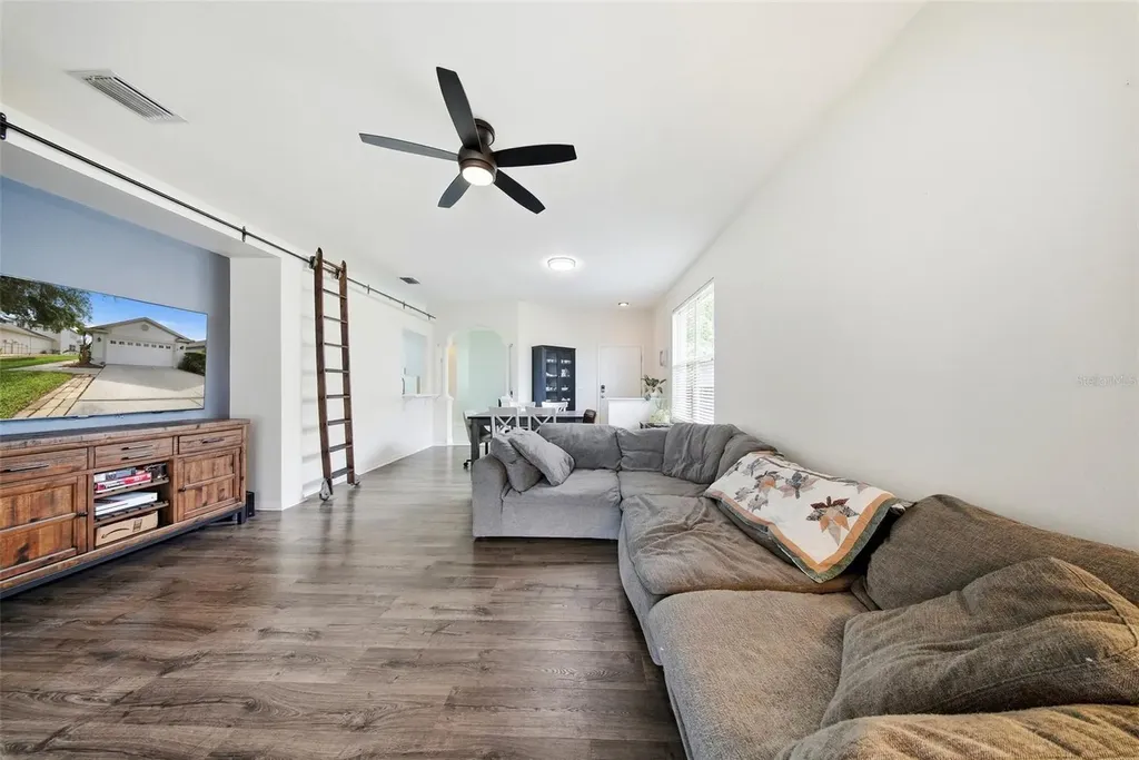 1902 Echo Pond Place Wesley Chapel FL 33543