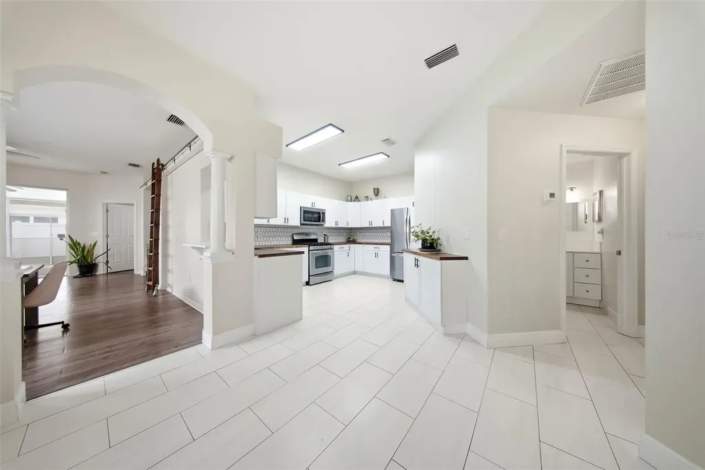 1902 Echo Pond Place Wesley Chapel FL 33543