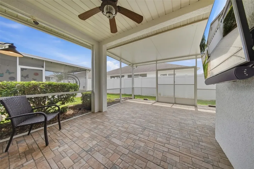 1902 Echo Pond Place Wesley Chapel FL 33543