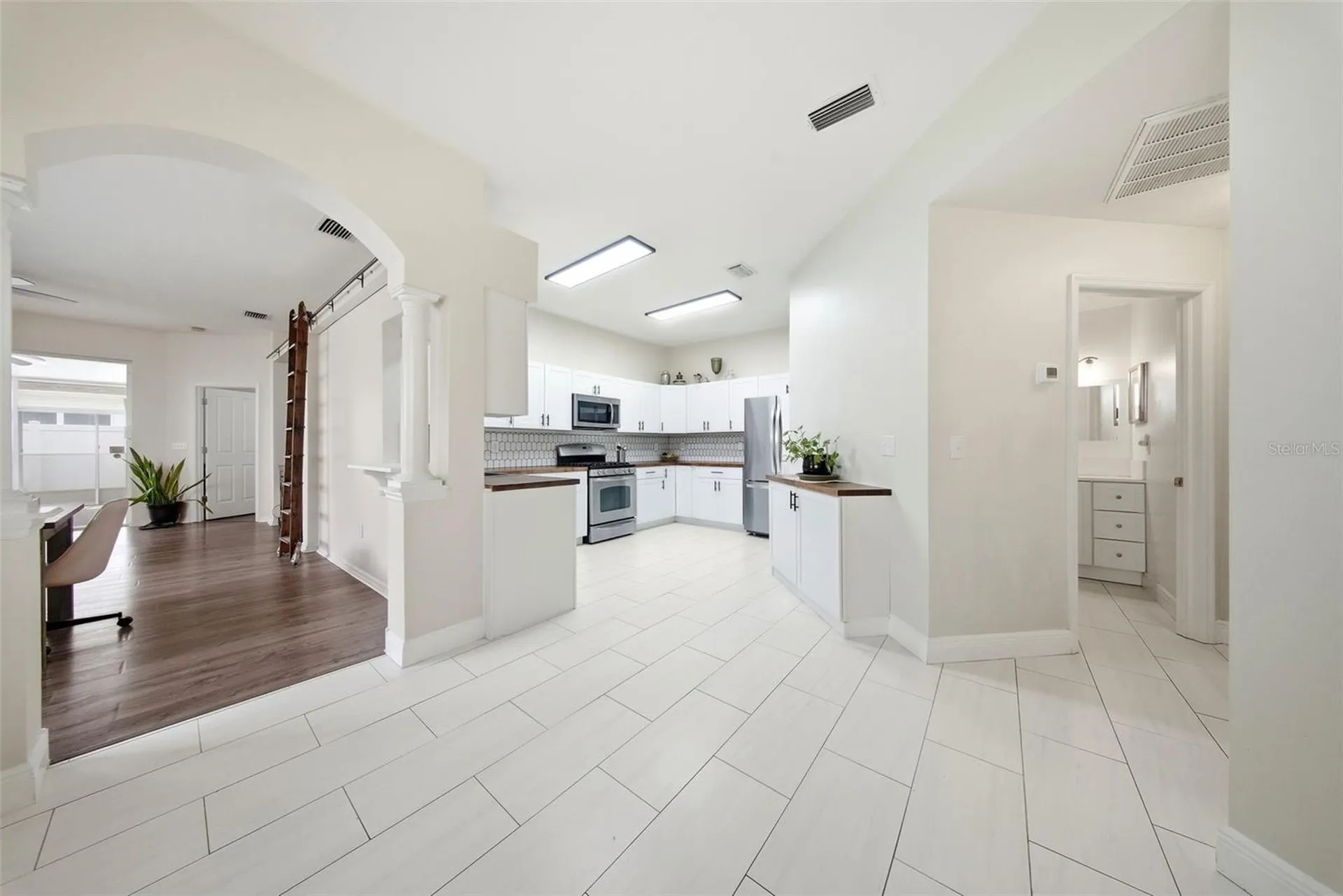 1902 Echo Pond Place Wesley Chapel FL 33543