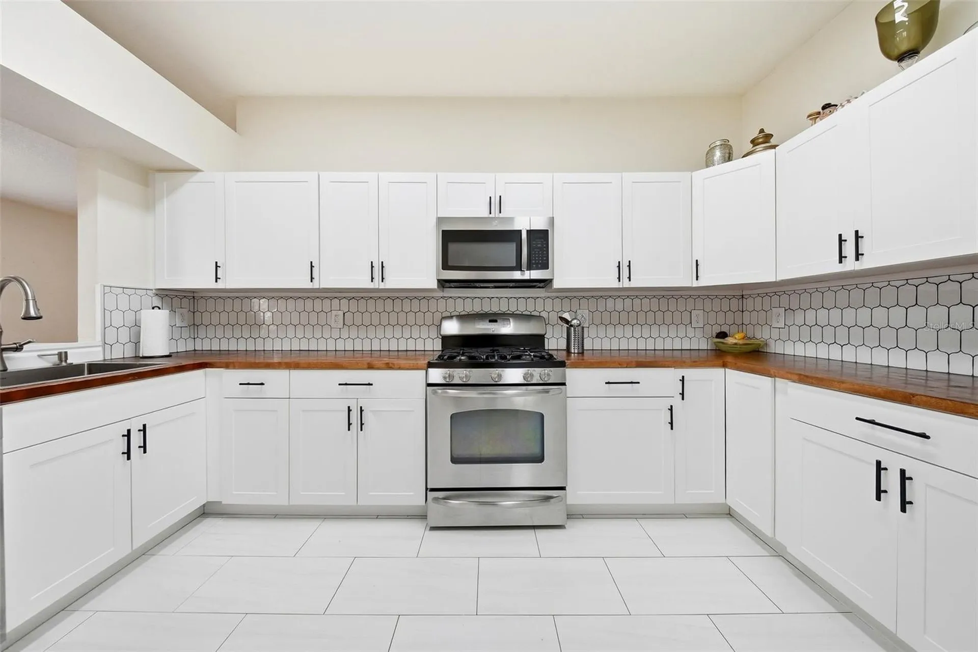 1902 Echo Pond Place Wesley Chapel FL 33543