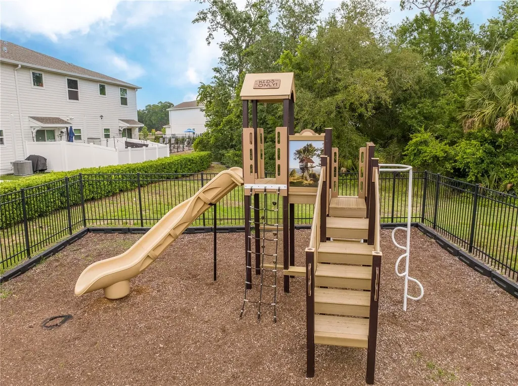 2309 Brook Marsh Loop Kissimmee FL 34747