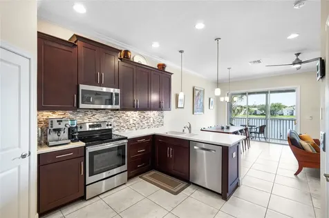3226 Nautical Place S St Petersburg FL 33712