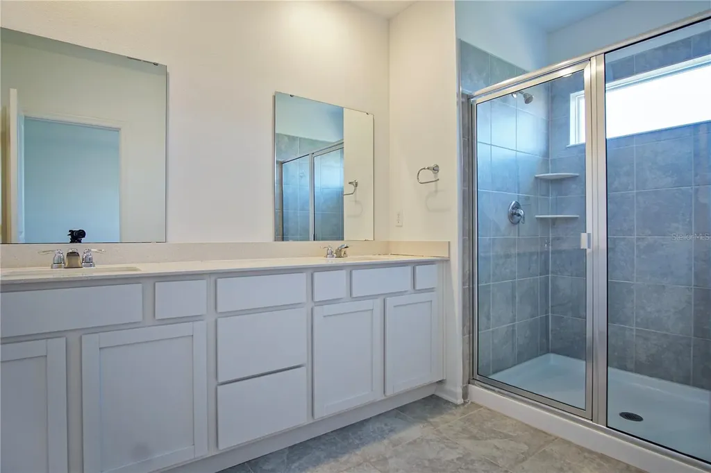 2537 Skyline Loop Kissimmee FL 34758