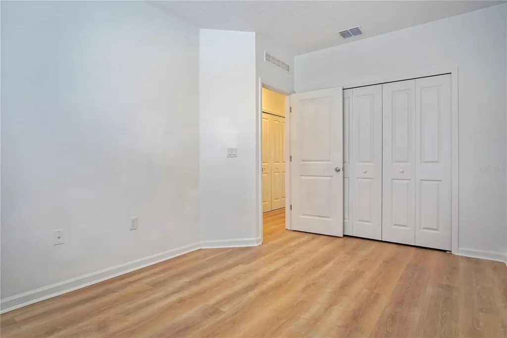 2537 Skyline Loop Kissimmee FL 34758
