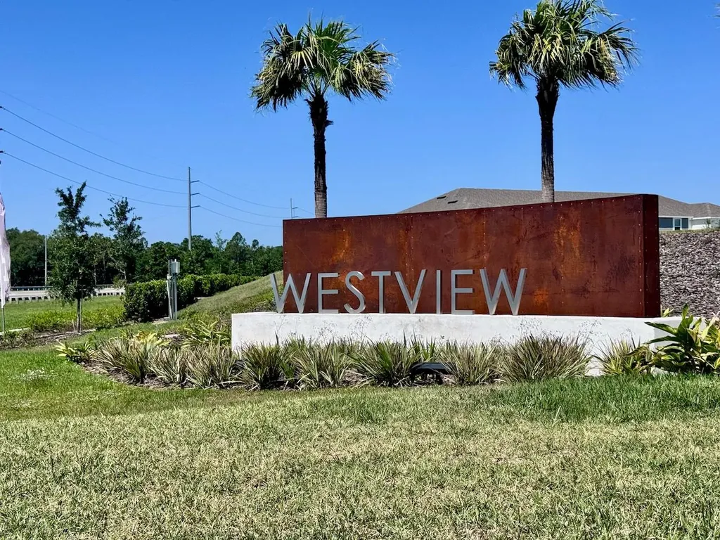 2537 Skyline Loop Kissimmee FL 34758