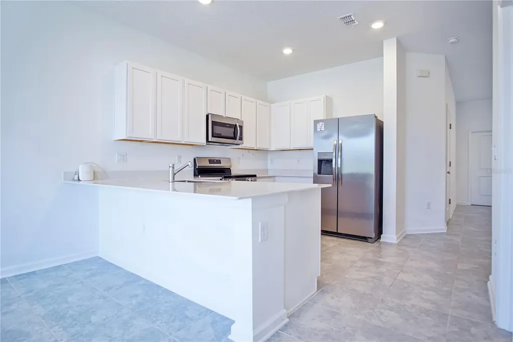 2537 Skyline Loop Kissimmee FL 34758