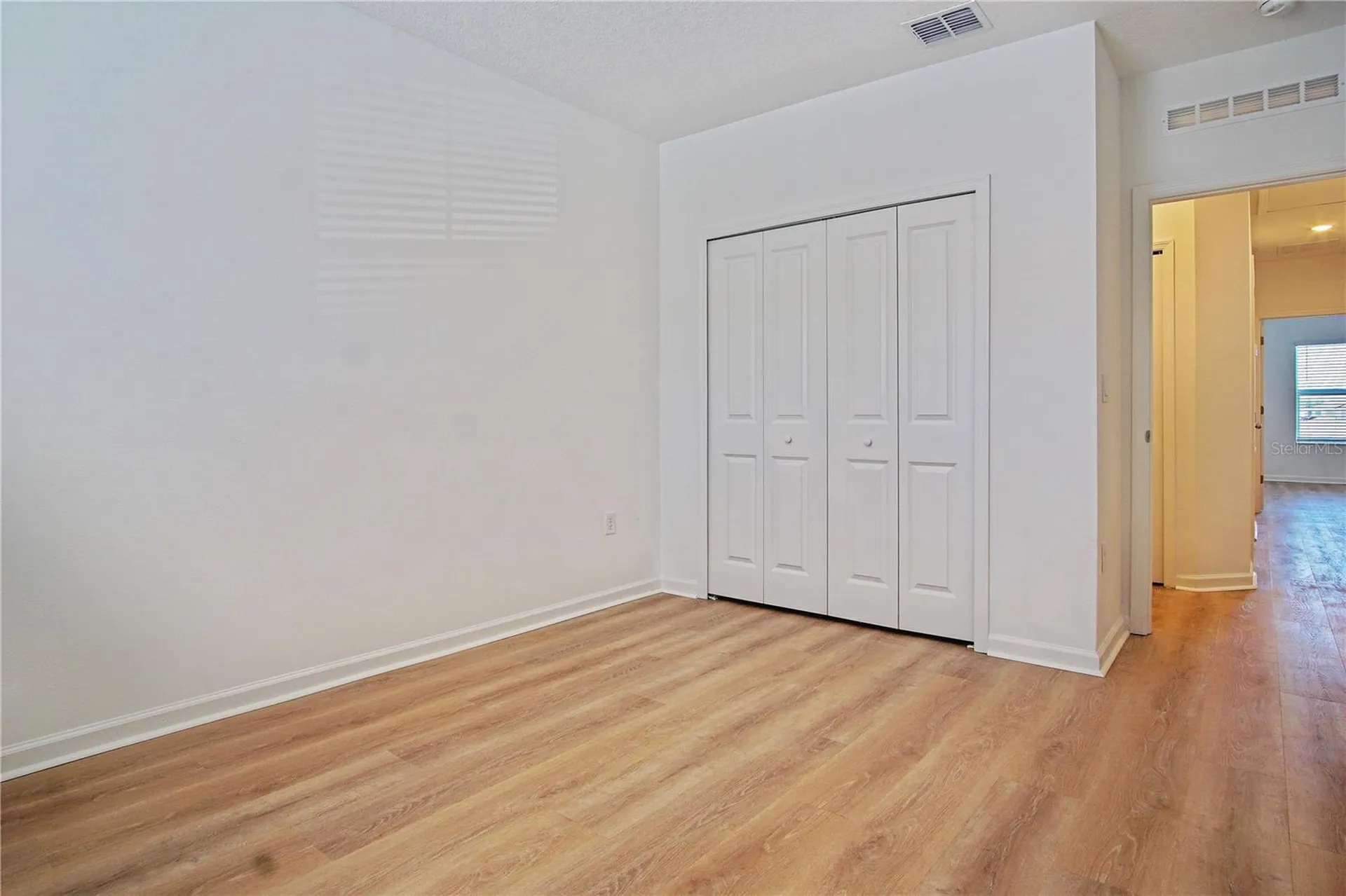 2537 Skyline Loop Kissimmee FL 34758