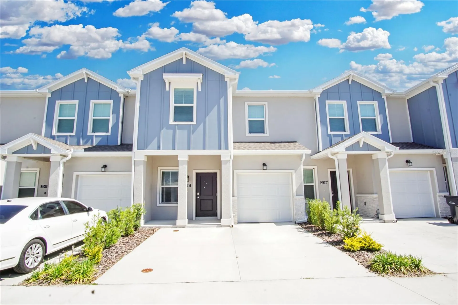 2537 Skyline Loop Kissimmee FL 34758