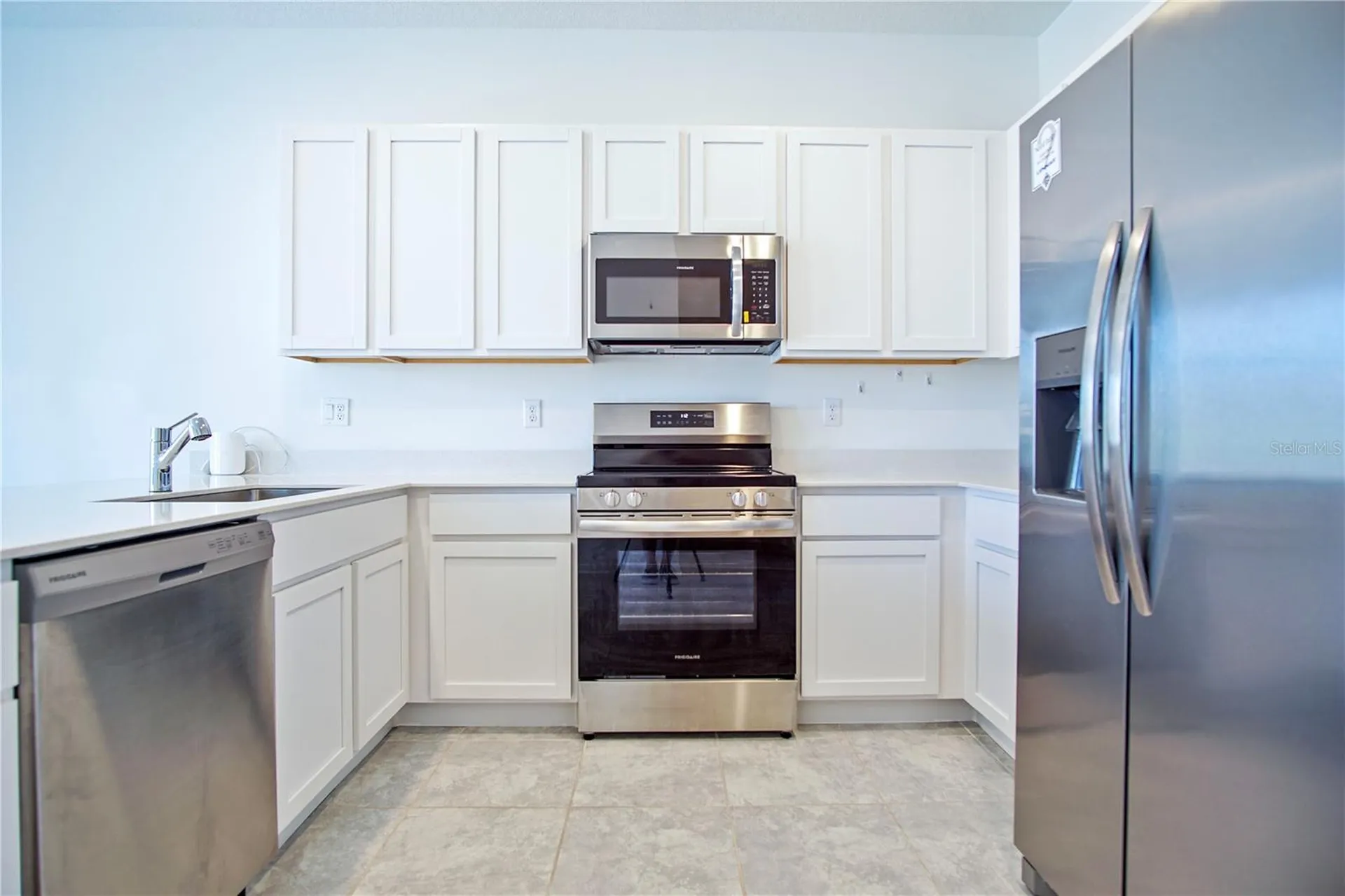 2537 Skyline Loop Kissimmee FL 34758