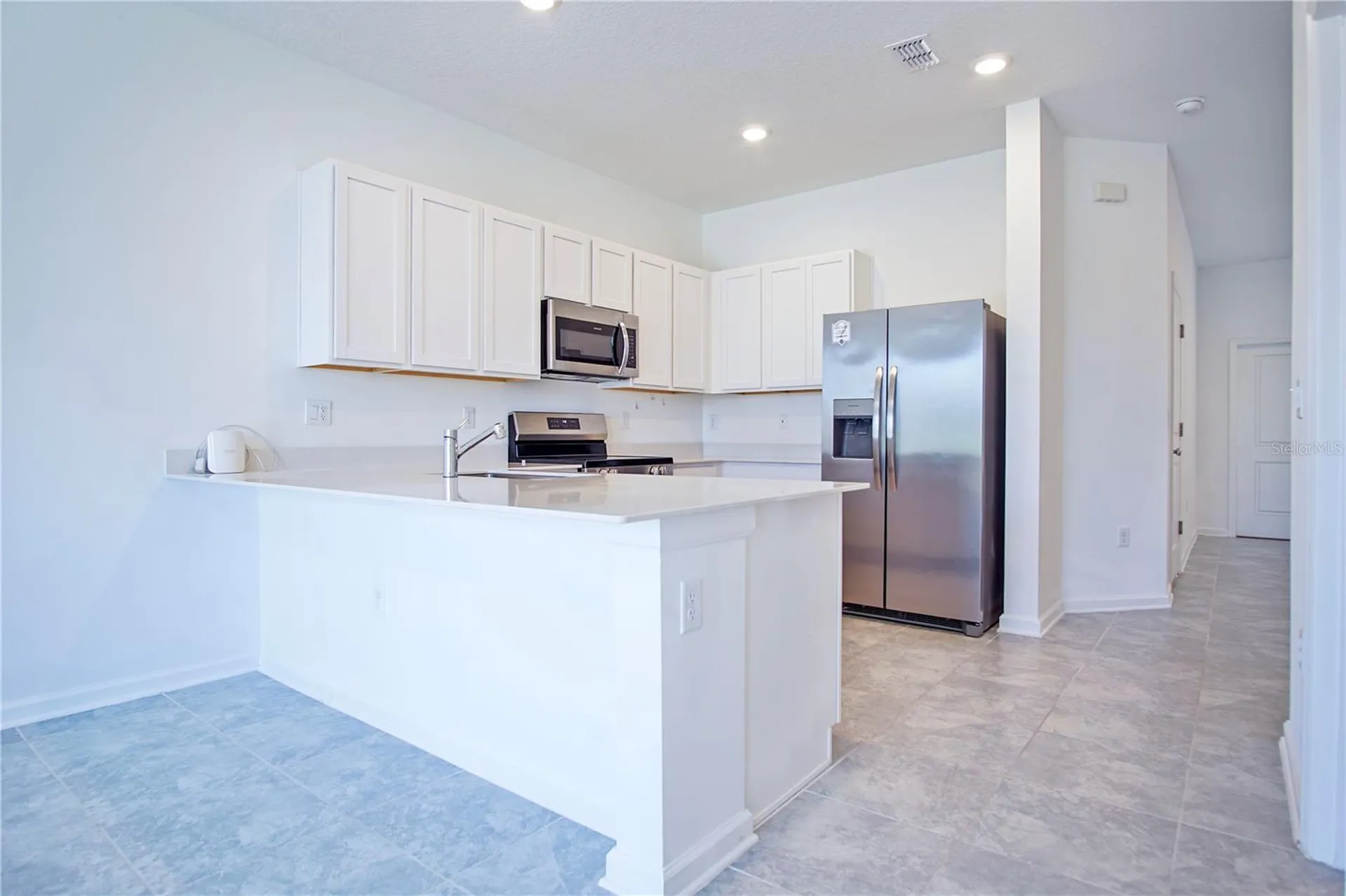 2537 Skyline Loop Kissimmee FL 34758