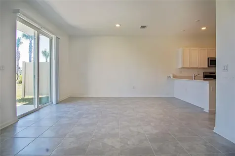 2537 Skyline Loop Kissimmee FL 34758