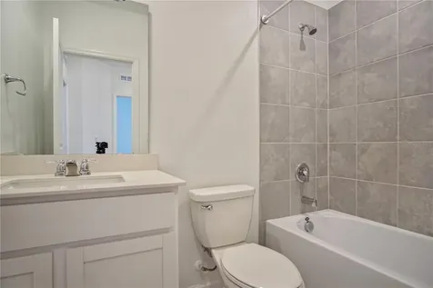 2537 Skyline Loop Kissimmee FL 34758