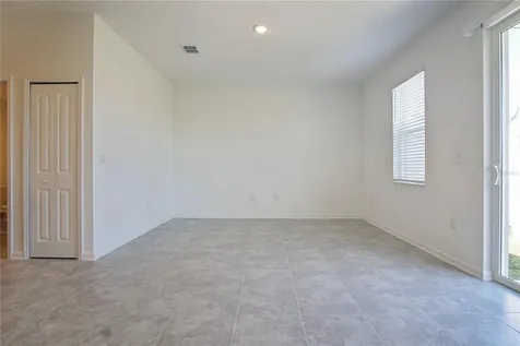 2537 Skyline Loop Kissimmee FL 34758