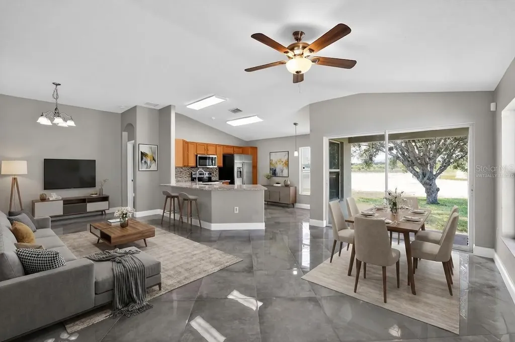 7513 Turtle View Drive Ruskin FL 33573