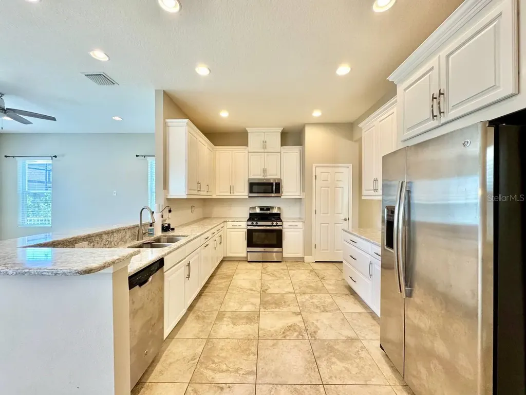 11127 Winthrop Lake Drive Riverview FL 33578