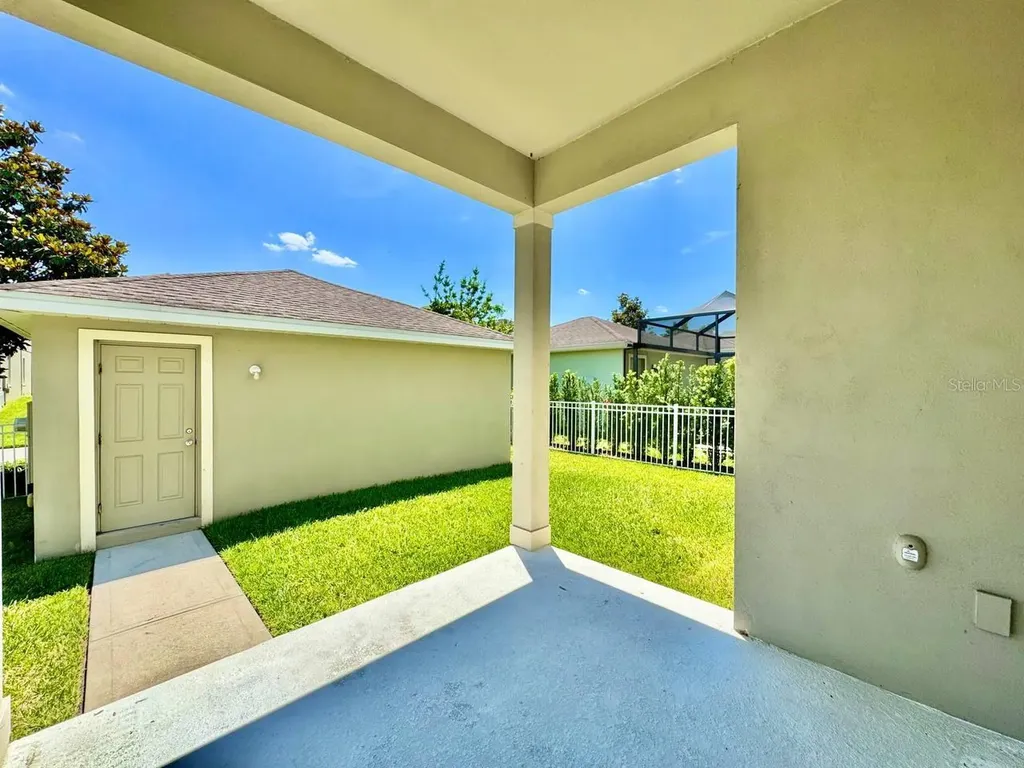 11127 Winthrop Lake Drive Riverview FL 33578