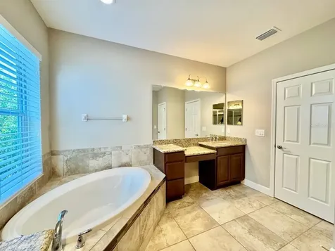 11127 Winthrop Lake Drive Riverview FL 33578