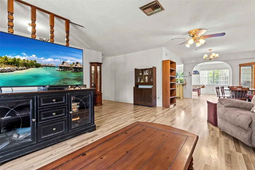 8220 E Derby Oaks Drive Floral City FL 34436