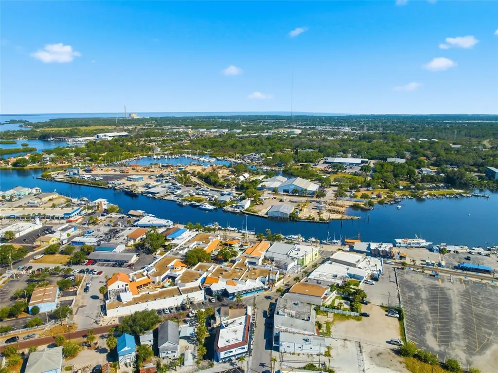 531 Athens Street Tarpon Springs FL 34689