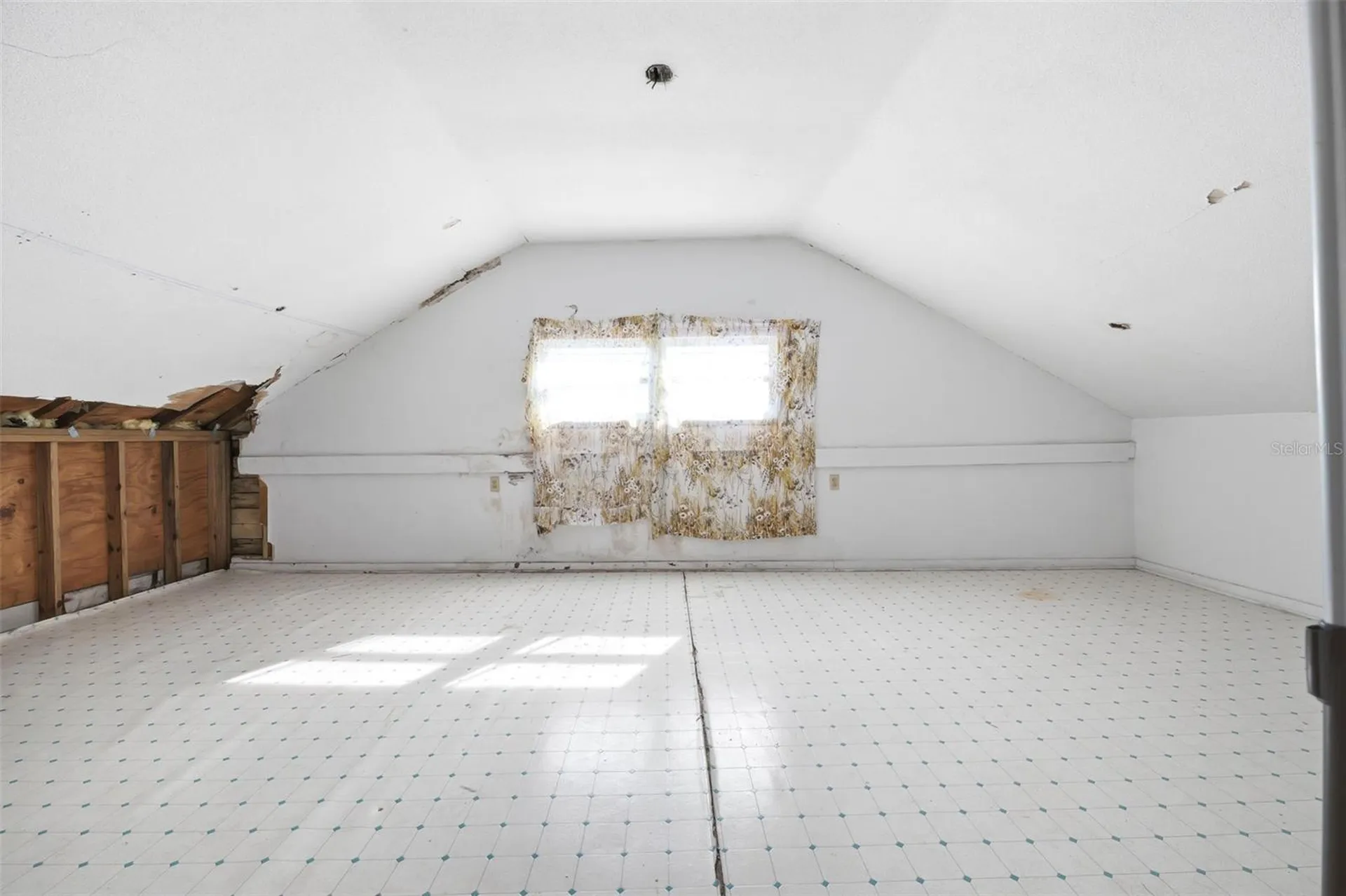 531 Athens Street Tarpon Springs FL 34689